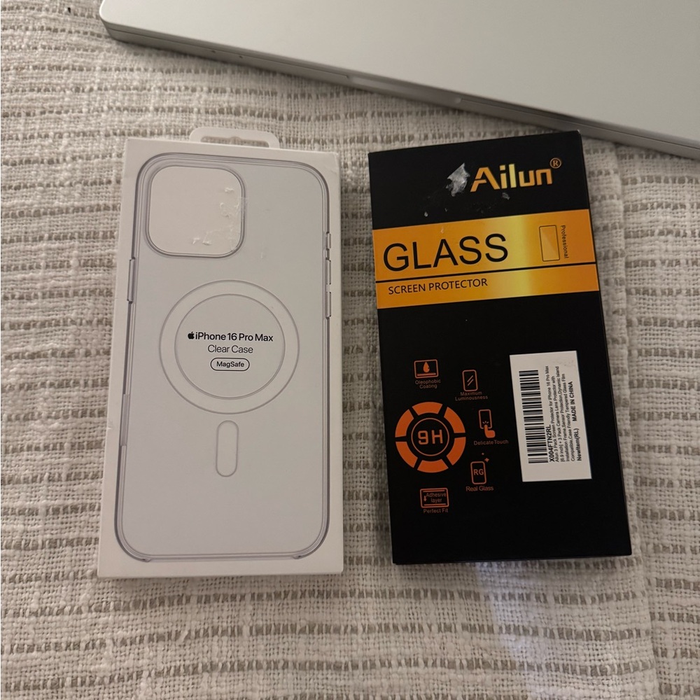 NWT Apple Clear Case for iPhone 16 Pro Max and Ailun Protector